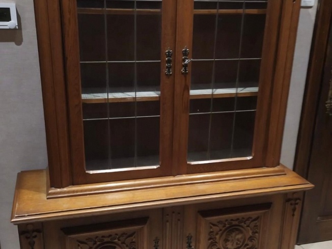 Meubelrenovaties Moeilijk Houtsnijwerk